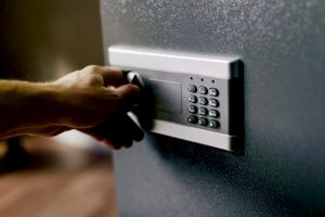Can a Locksmith in Toronto Help With Safe Installation?